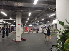 -FIGHTMAN格斗俱乐部(长宁临空店)