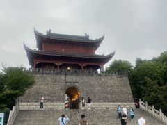 -巴陵广场