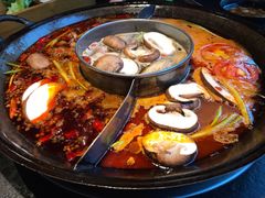 渝涯生铁牛油子母锅底-渝涯重庆豆花老火锅(中赢国际店)