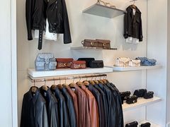 -百年港湾奥特莱斯(香炉礁店)