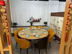 -休记光头香辣蟹干锅店(衣冠庙店)