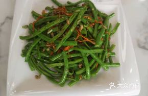 Stir-fried Bean with Pork and Cordyceps
