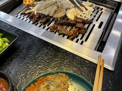 -臻牛烤肉