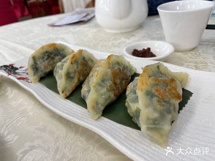 迎宾楼·明记餐饮(南沙资讯科技园店)香煎鲜肉韭菜饺图片