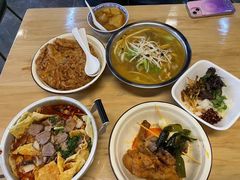 -丽丽三鲜螺蛳粉(田林路店)