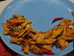 野芫荽炒牛肝菌-半山腰·云南菜(侨福芳草地店)