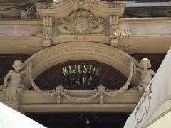 -Majestic Café