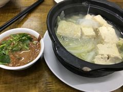砂锅白菜豆腐和麻酱蘸料-老磁器口豆汁店(马家堡店)