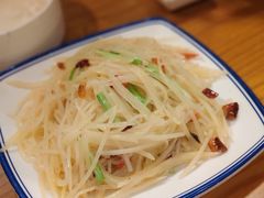 酸辣土豆丝-丁记盐蘸牛肉·新杭菜(河东路店)