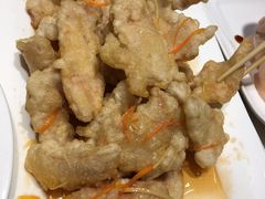 -老码头黑皮肘子锅包肉(赣水路店)