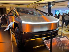 -TESLA 特斯拉(上海太古汇体验店)