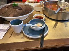 -左庭右院鲜牛肉火锅(金山万达店)