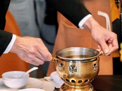 -鼎泰亨·海鲜牛肉餐厅(滨江店)