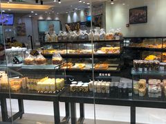 面包甜点陈列柜-丽莎蓓甜CAKE生日蛋糕·动物奶油(石家庄店)