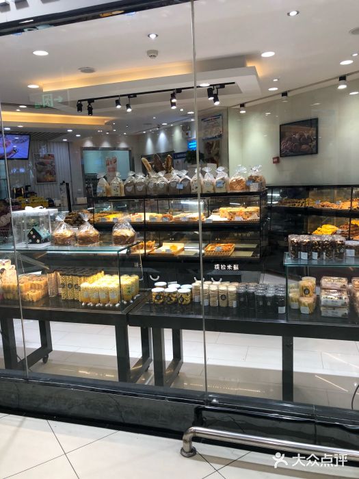 丽莎蓓甜CAKE生日蛋糕·动物奶油(石家庄店)面包甜点陈列柜图片