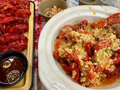 -肥肥虾庄·金牌油焖大虾(汉街SKP店)