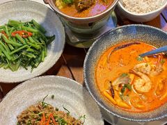 -Phensiri Thai Restaurant