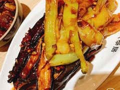 -六泰居·尔滨地标·东北菜(泰山路店)