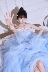 -至臻微拉婚纱摄影