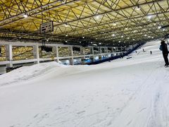 -乔波室内滑雪场