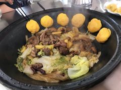 -粘豆包柴火铁锅炖