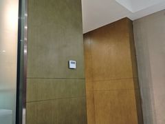 -迎商酒店(深圳罗湖口岸向西村地铁站店)