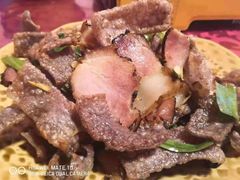 蕨粑炒腊肉-古城苗家土菜馆(河景餐厅店)