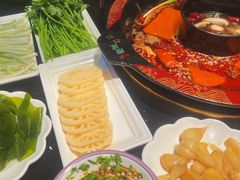 -三江两海老火锅(北京首店)