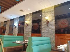 卡座-粥全粥到海鲜家常菜·海肠捞饭(嫩江路店)