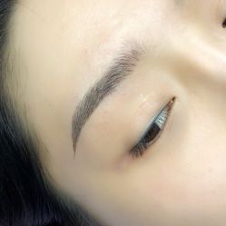 -一个差评成就的纹眉店