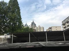 -小海豚国际游泳培训(长宁龙之梦酒店)