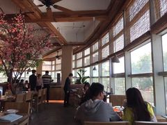 -蜜桃餐厅·伴山(湖滨商业街店)