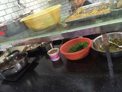 -覃肥叔桂林米粉(粮道街店)