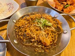 炸酱拉面-富乐满韩国正宗炸鸡韩国料理(虹泉路店)