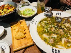 -渔语鱼新川菜Bistro(万象天地店)