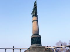 -人民防洪胜利纪念塔