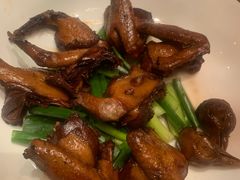 招牌手撕乳鸽-上海小南国(不夜城店)