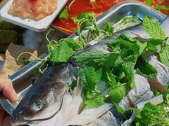 -王奋斗贵州酸汤牛肉火锅