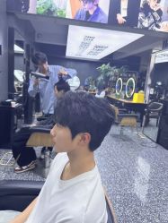 -藤野造型专业烫染接发