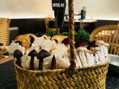 -三出山火锅(南京万象天地店)