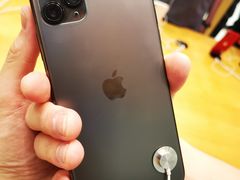 -Apple零售店(华贸购物中心店)
