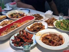 -嗨辣小聚·盘锦河蟹·海鲜烧烤龙虾(盘锦十年好店)