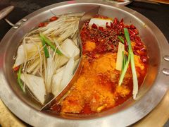 -沸炉重庆老火锅(军事博物馆店)