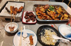 Iron Shovel Seafood One Shovel
