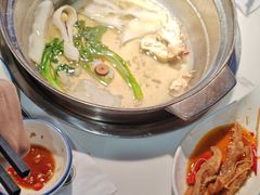 -三个椰子·现砍椰子鸡(金源CBD店)