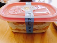 -蜜蜂小象·榴莲千层蛋糕(时代汇11栋店)