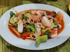 -Bờ kè Nhật Thi