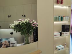 -Mentor Hair Salon