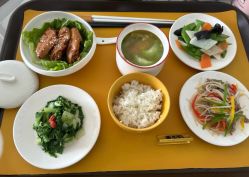 -月之旅·尊 高端月子会所(科馨别墅一店)