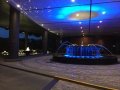 -上海滴水湖皇冠假日酒店